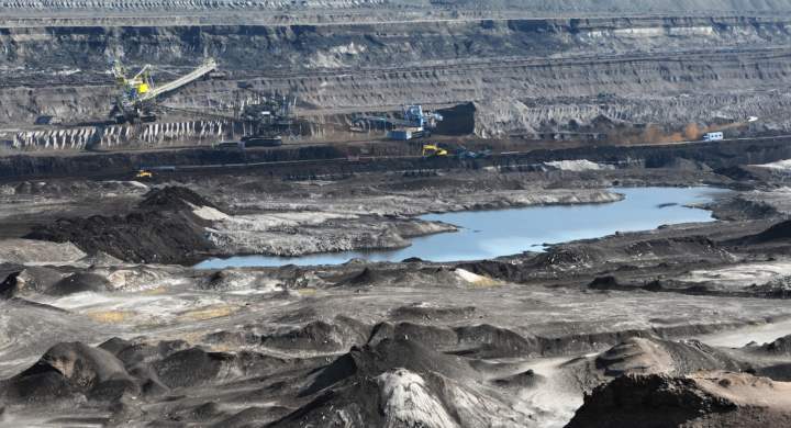 coal-mine-with-a-bucket-wheel-excavator