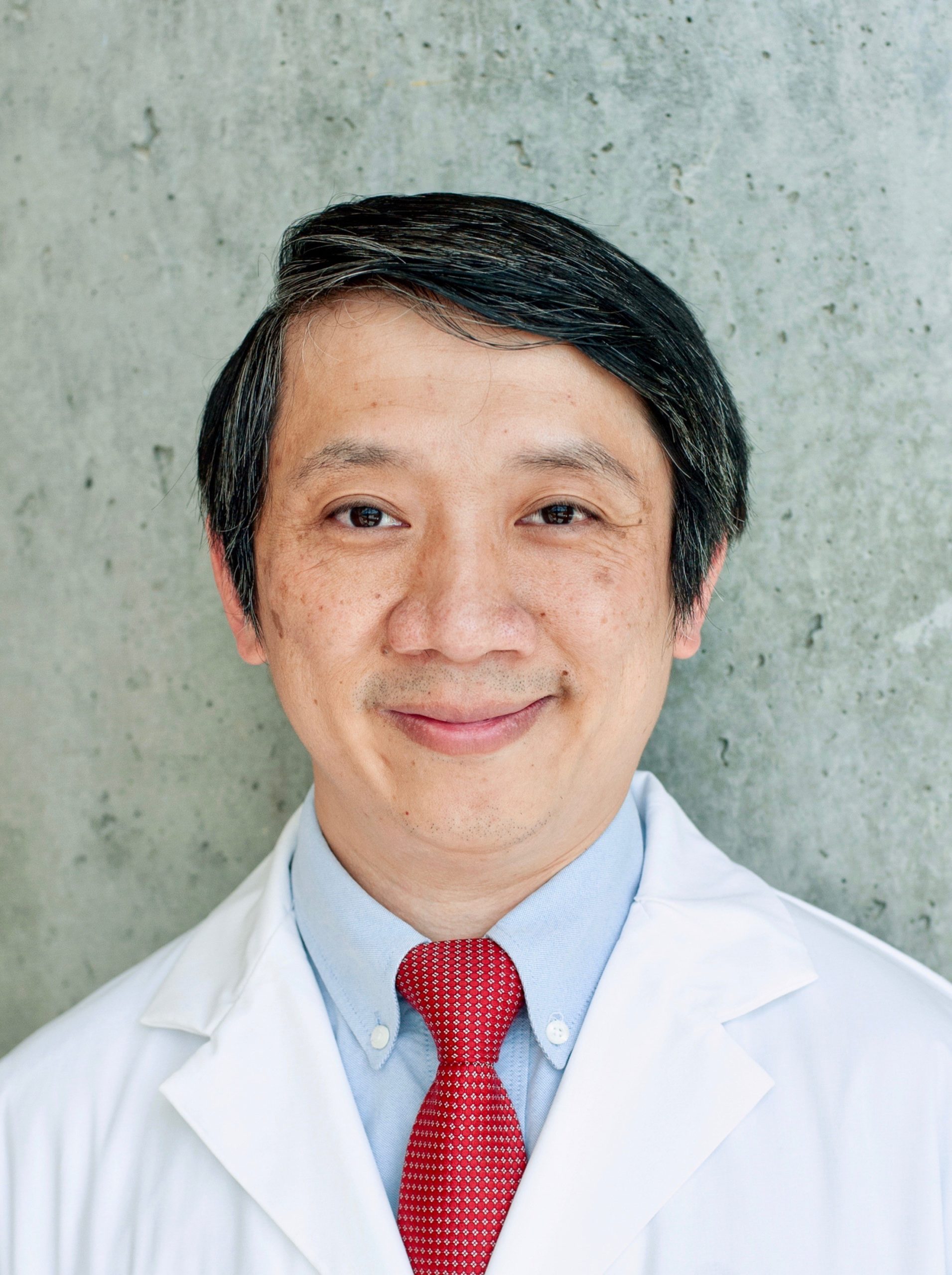 Dr. Victor Yang Headshot