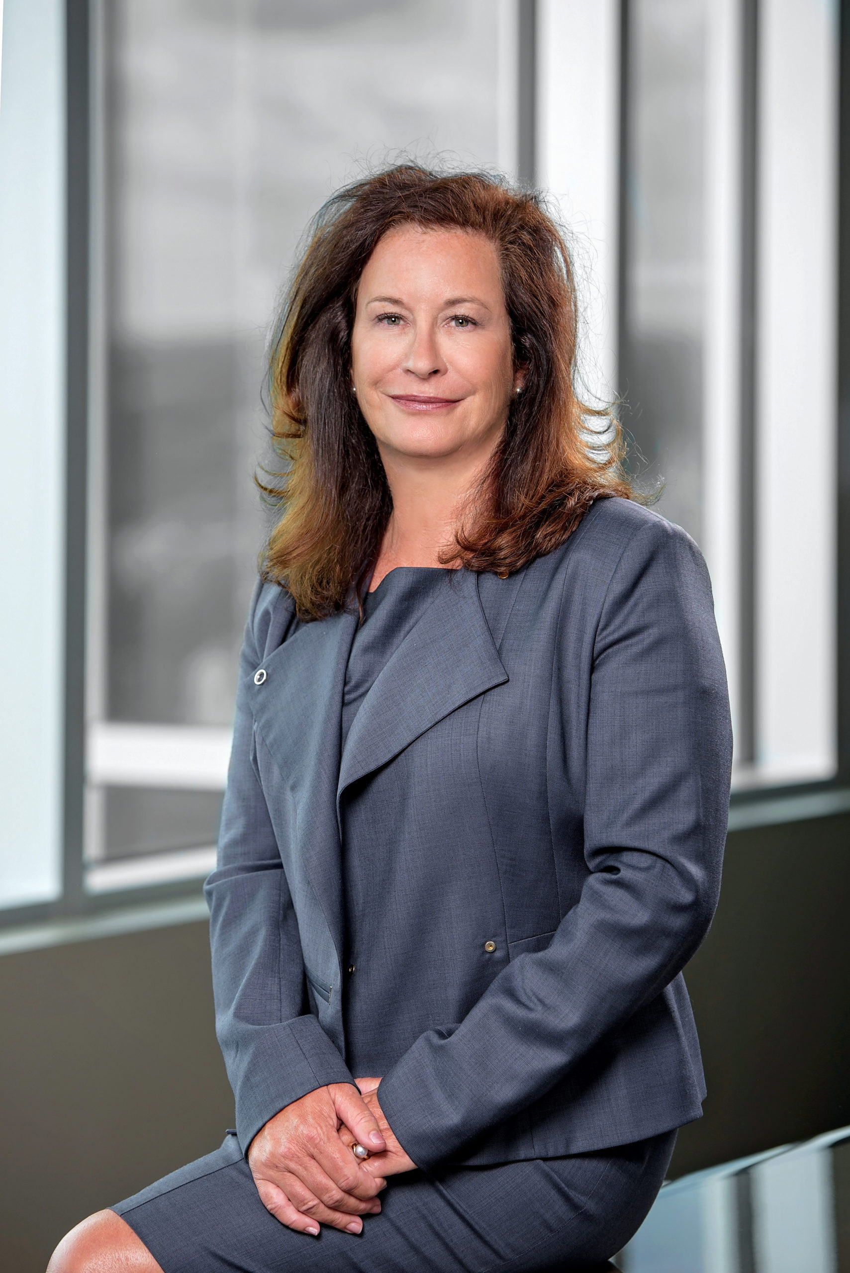 Kate Chisholm Headshot
