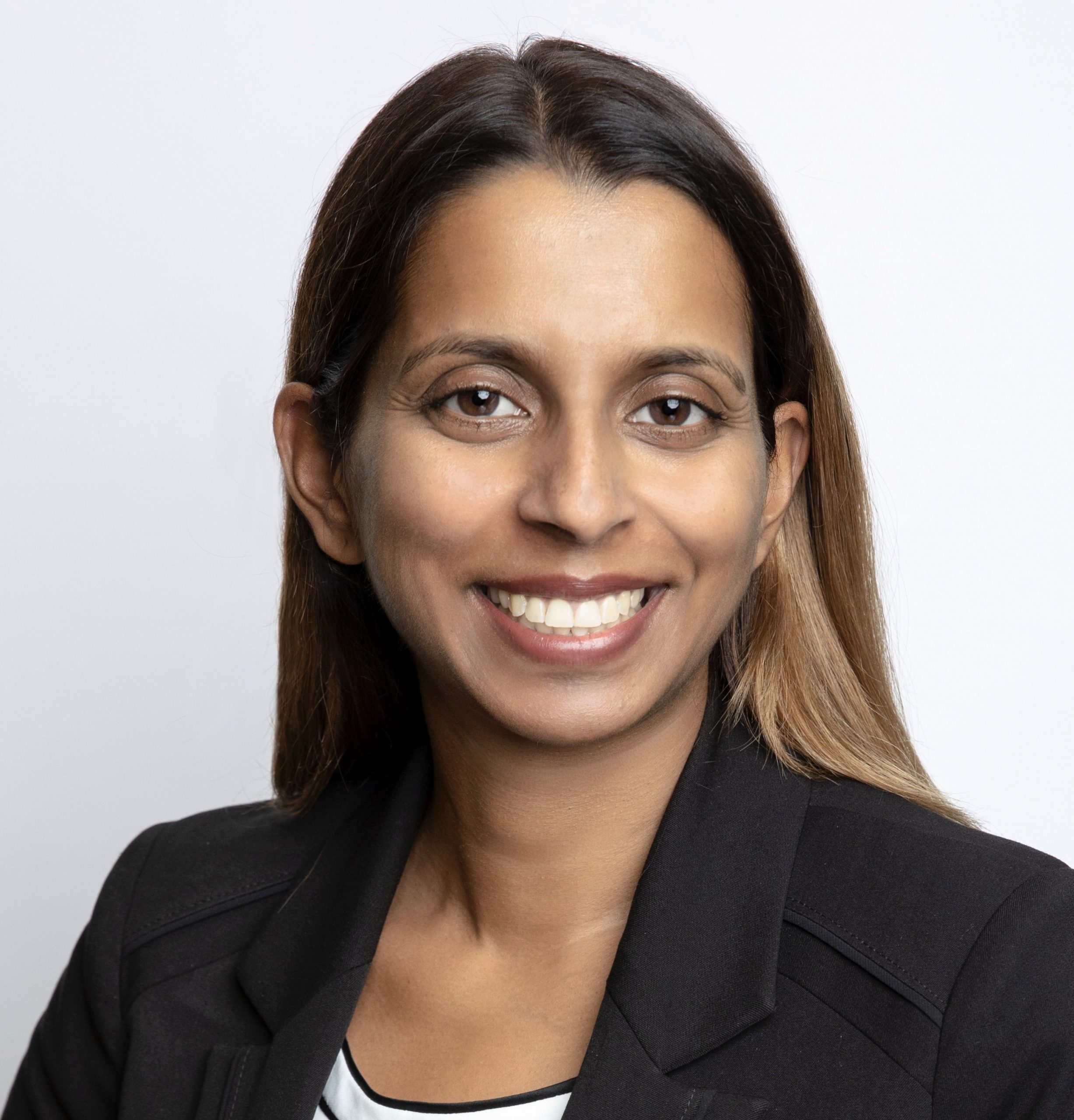 Melissa Carvalho Headshot