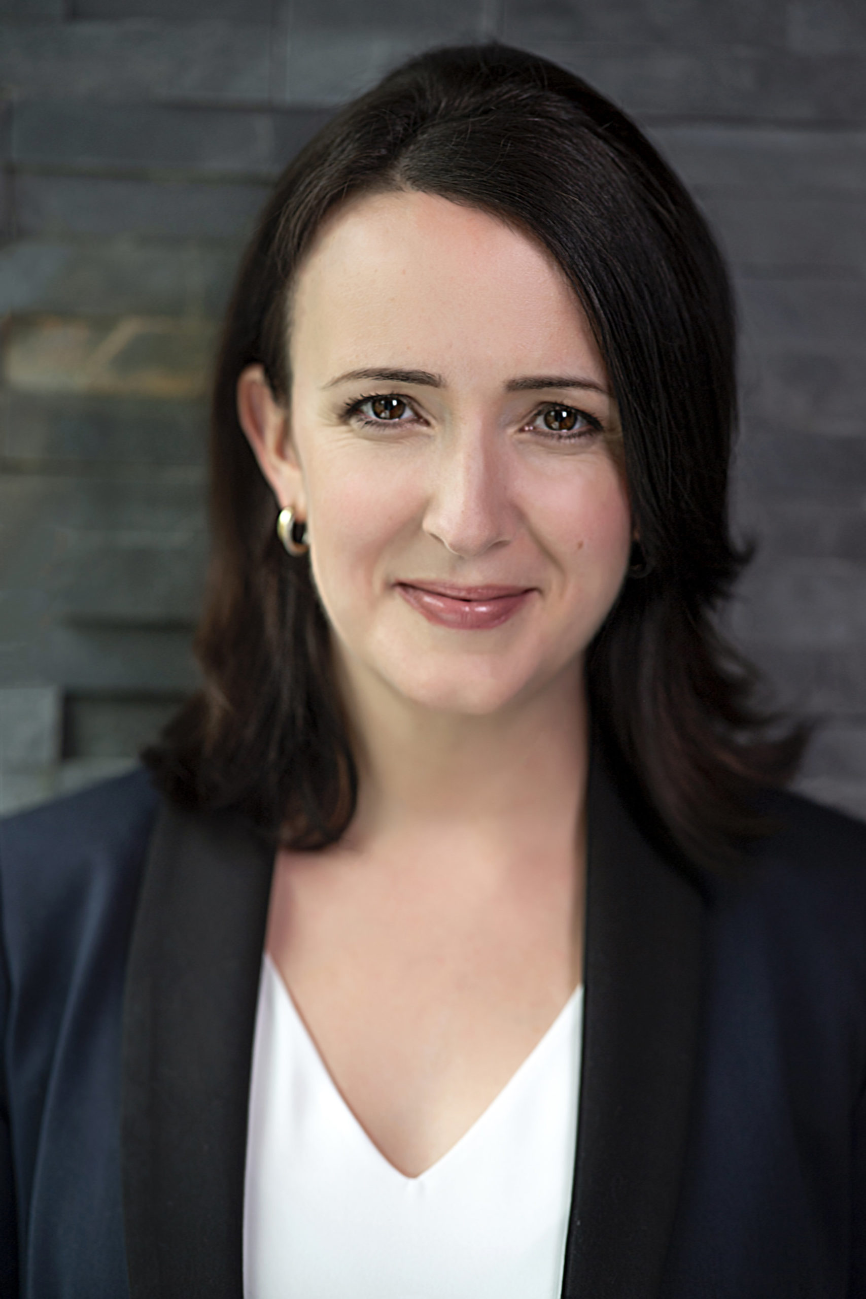 Teresa Marques Headshot
