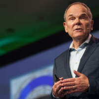 Small thumbnail of Don Tapscott